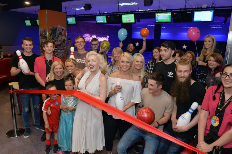 'Marilyn Monroe' officially opens Hollywood Bowl