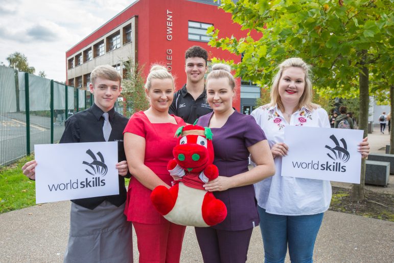 (l to r) Luke Williams, Rachel and Rebecca Watson, Ricky Raybould and Megan Sampson