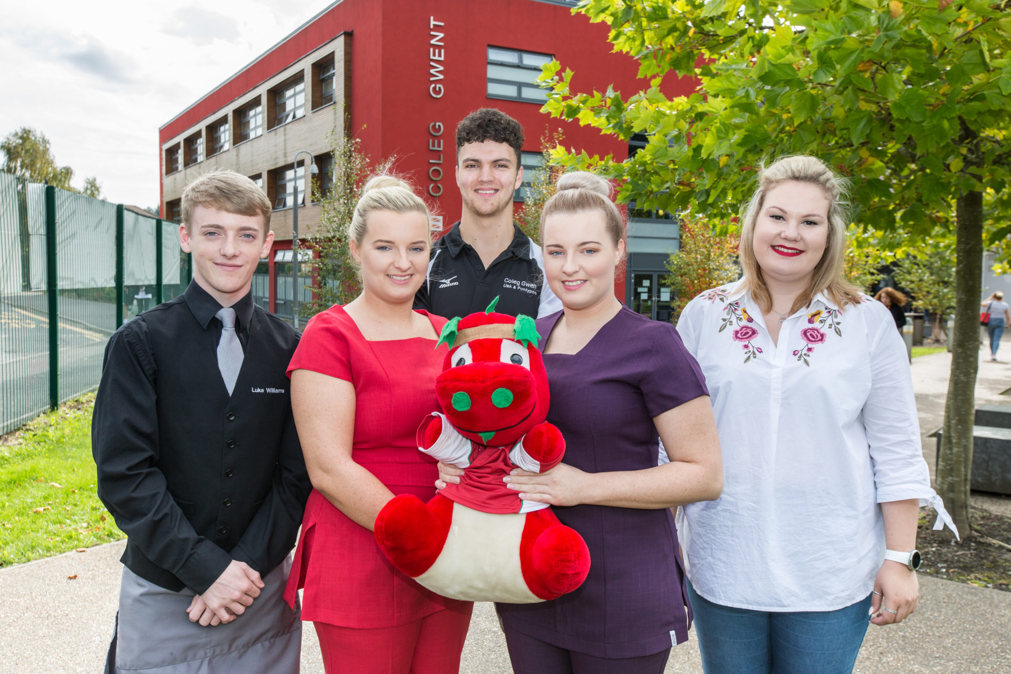 (l to r) Luke Williams, Rachel and Rebecca Watson, Ricky Raybould and Megan Sampson