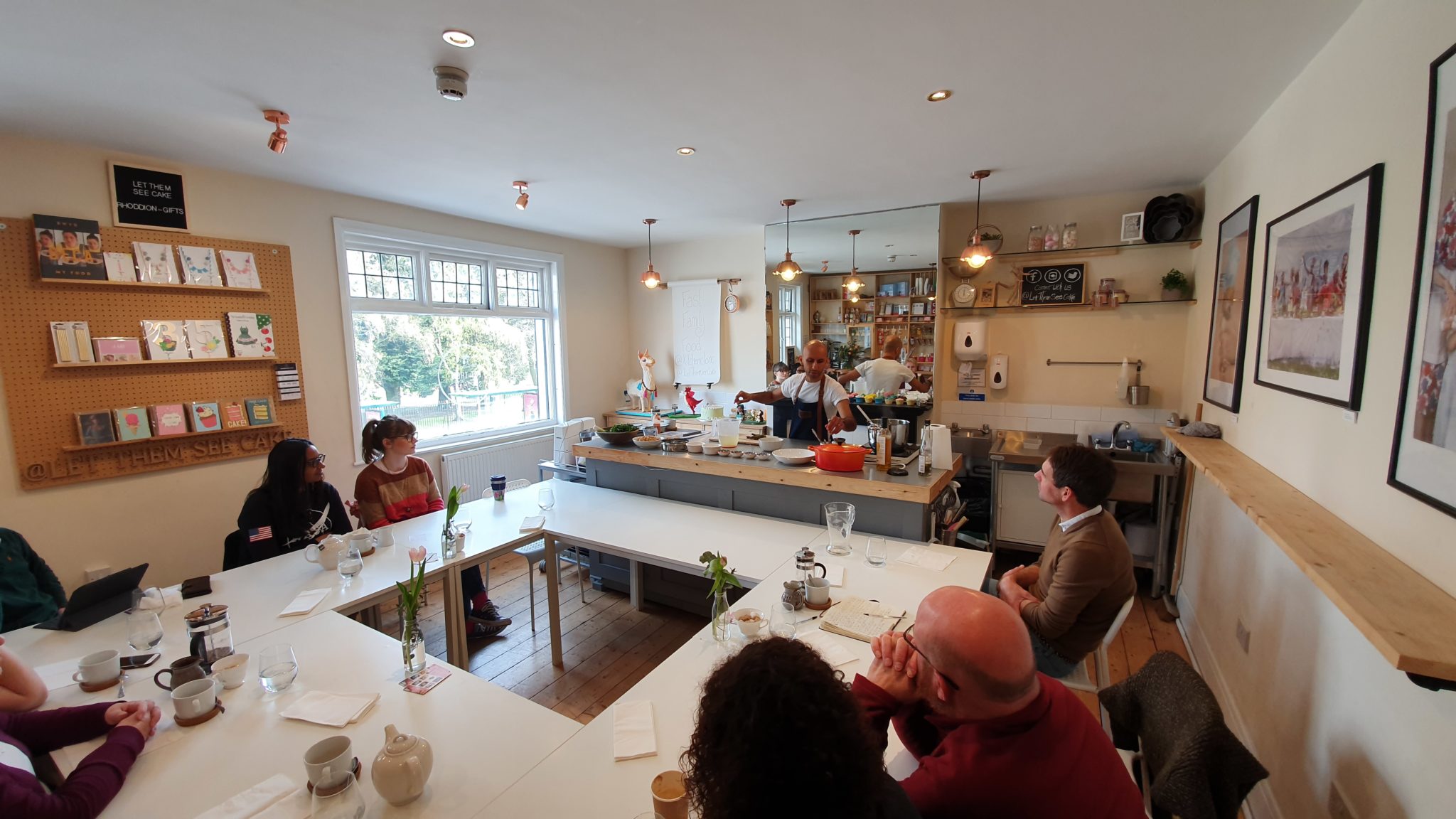 Imran Nathoo teaching his Fast Family Food class in Cardiff