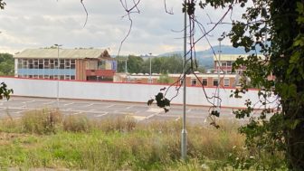 The old Croesyceiliog School being demolished