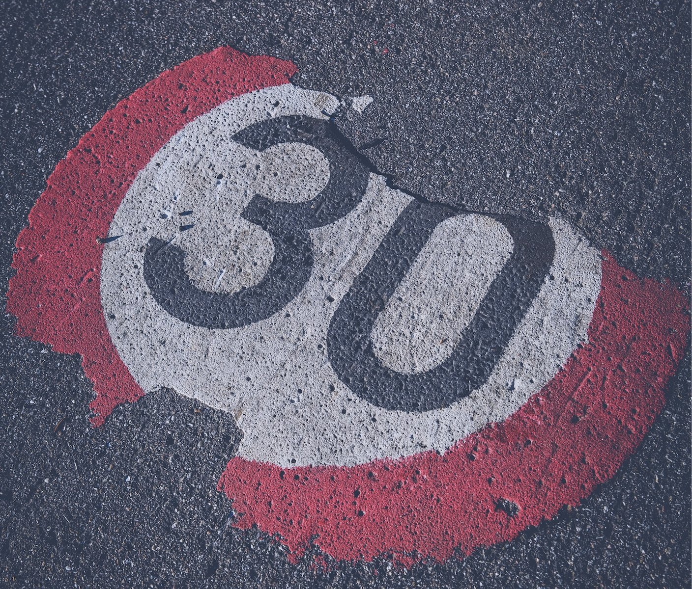 a 30mph road sign