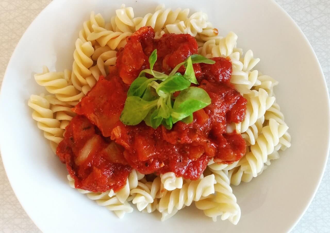 a plate of pasta
