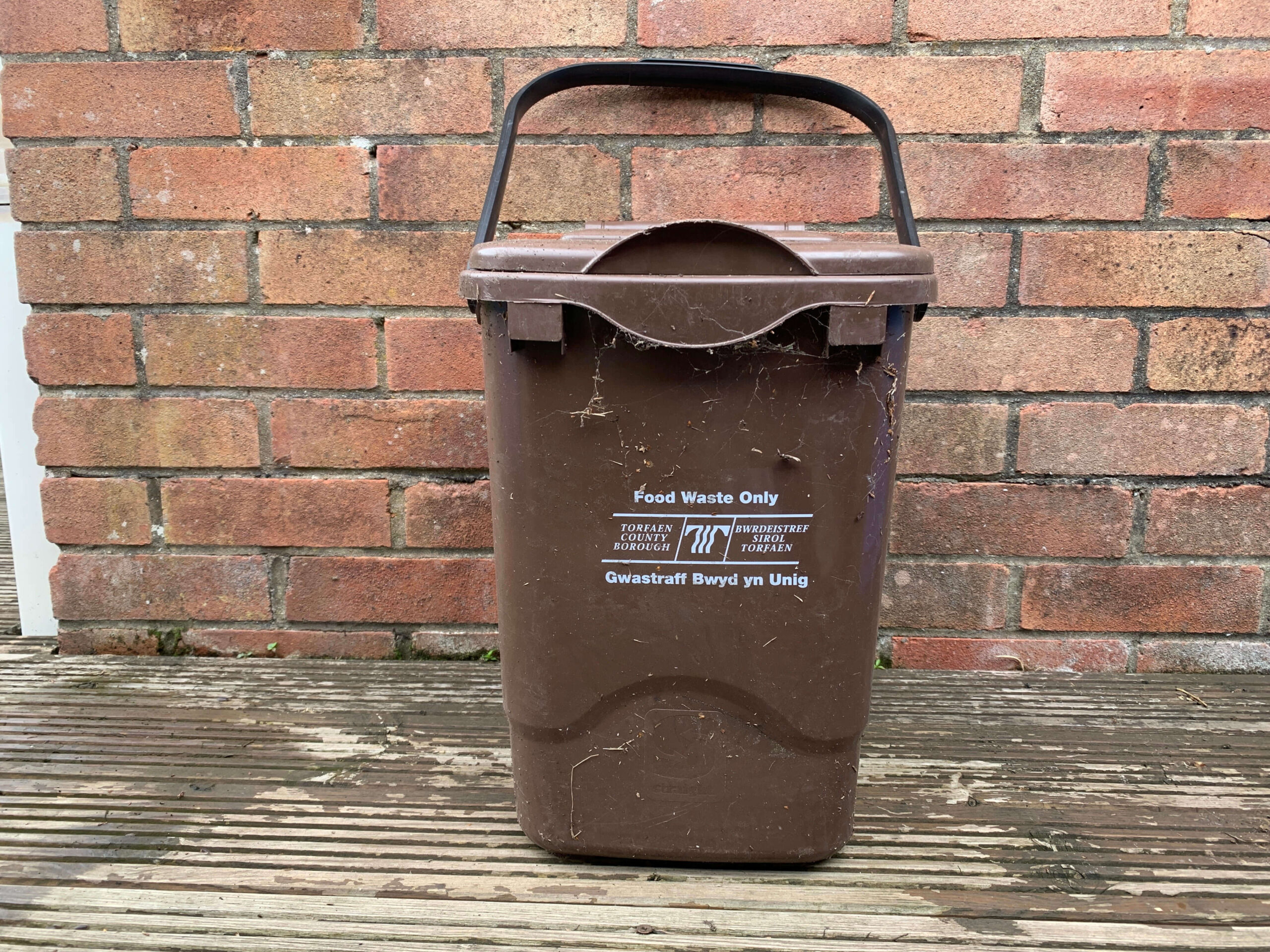 a brown food recycling box
