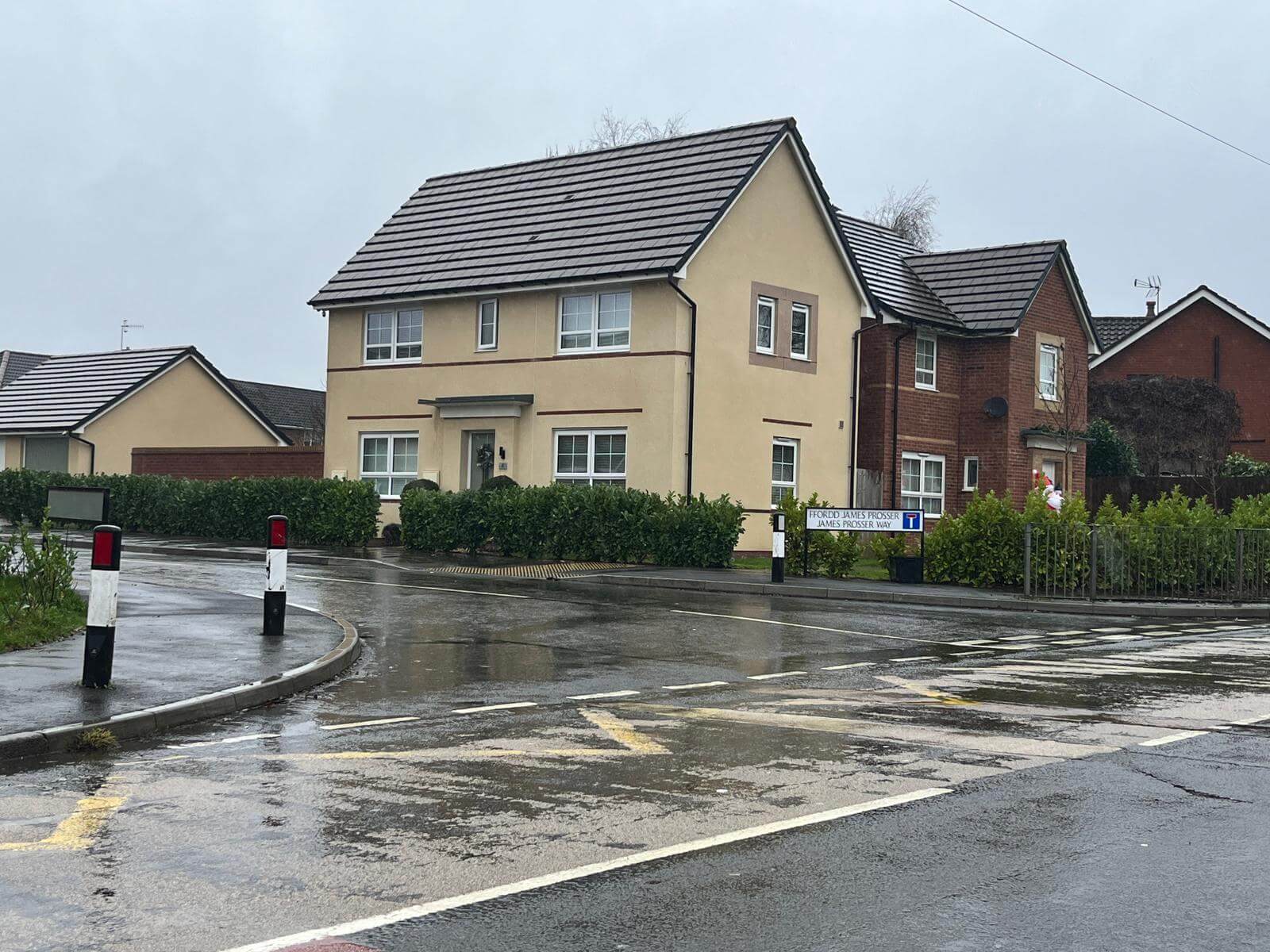 The entrance to James Prosser Way in Llantarnam