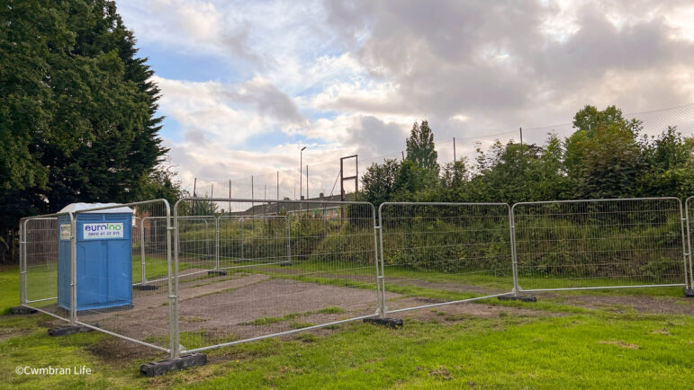 sile fencing and a portaloo