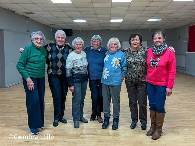 Members of the Coed Eva Young Wives Club