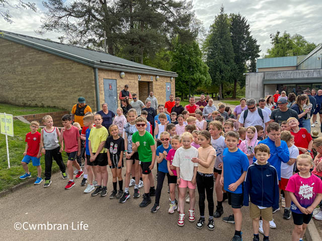young children line up at the start of pontypool junior parkun