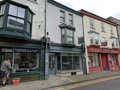 Flats and commercial use plan for former Pontypool beauty salon
