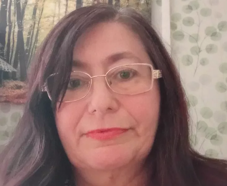 author carol lewis