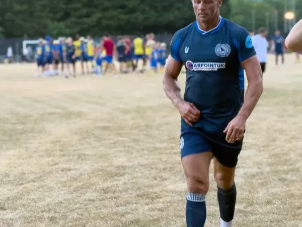 Cwmbran Town’s Lee Trundle sidelined with shoulder injury
