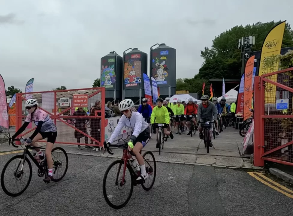cyclist start off in a race